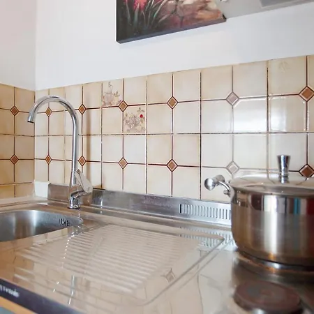 Areti Orfeas Budget Apartamento *
